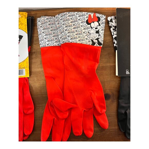 Disney Mickey & Minnie Mouse Cleaning Gloves Lot of 3 - Picture 6 of 7